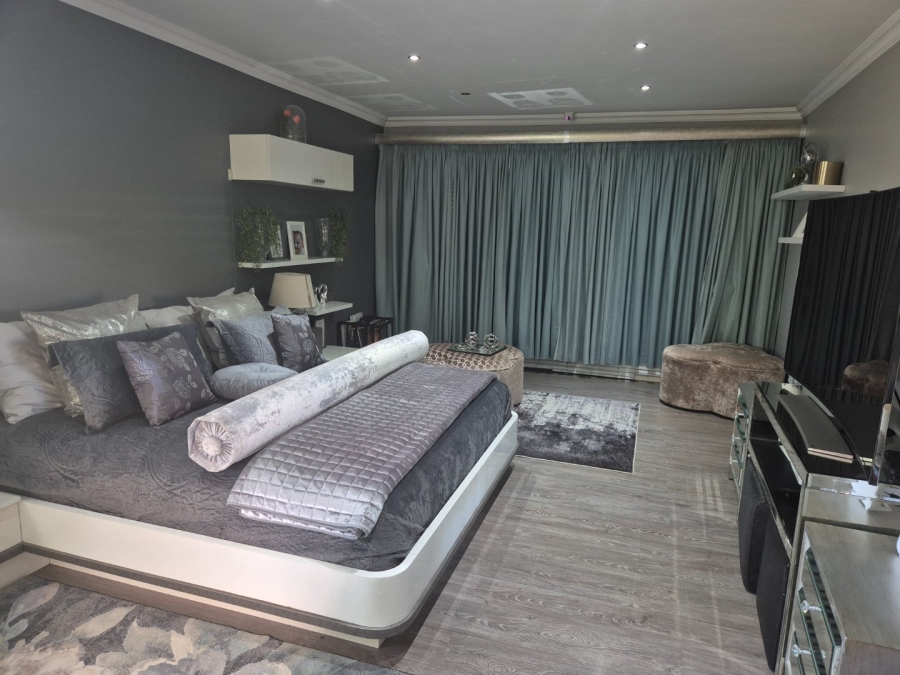 5 Bedroom Property for Sale in Heuwelsig Free State
